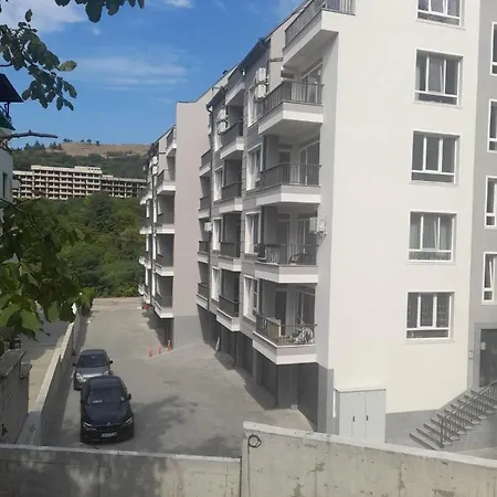 адиз 2 아파트